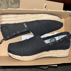 Bobs size 8 espadrille “highlight set sail”NWT